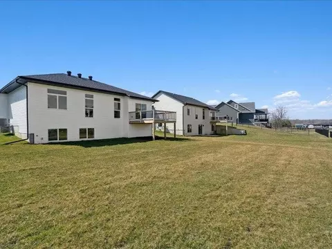 714 Windam Ct, Solon, IA 52333 photo 9