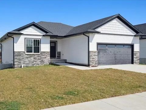 714 Windam Ct, Solon, IA 52333 photo 3