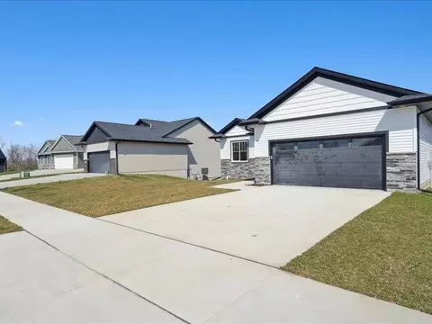 714 Windam Ct, Solon, IA 52333 photo 4