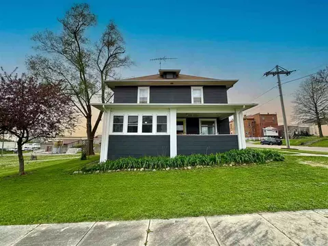 119 E Clark St, North English, IA 52316