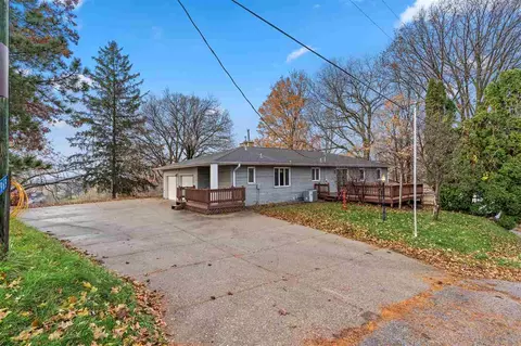 1969 Elm Ridge Rd NE, North Liberty, IA 52317