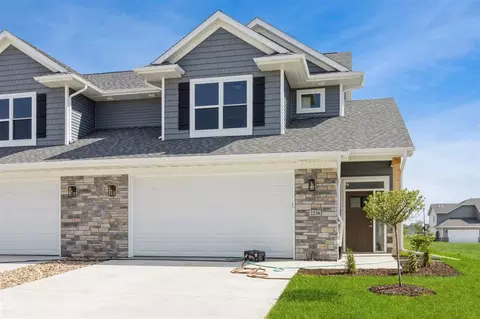 2238 Eversull Ln, North Liberty, IA 52317