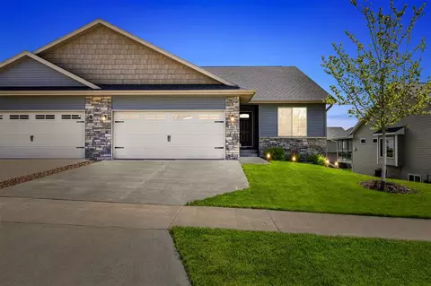 604 Dakota Ave, Tiffin, IA 52340