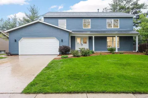 362 Cambridge Dr NE, Cedar Rapids, IA 52402