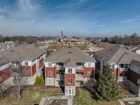 4353 York Pl, Iowa City, IA 52245