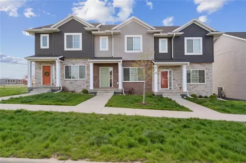 598 Prairie Dr, Tiffin, IA 52340
