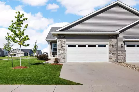 757 Brook Ridge Ave, North Liberty, IA 52317