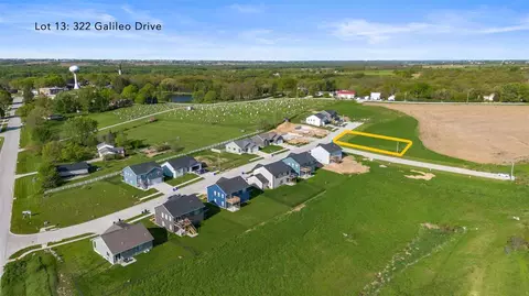 322 Galileo Dr, Riverside, IA 52327
