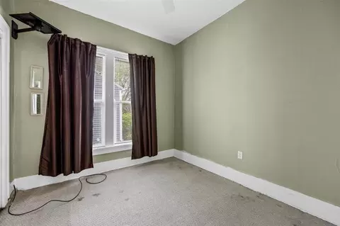 Bedroom - 327 36th St NE, Cedar Rapids, IA 52402 photo 2 of 4