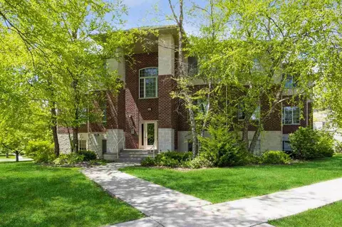 365 Camden Rd, Iowa City, IA 52245