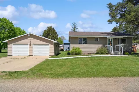 401 N 2nd St, Quasqueton, IA 52326