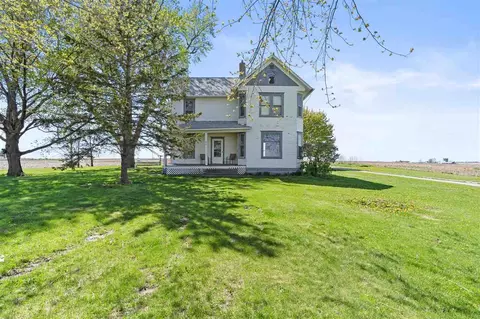 5685 SE Wapello Ave, Lone Tree, IA 52755