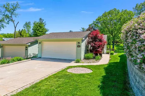 510 N 1st, Iowa City, IA 52245