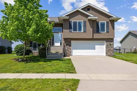 215 N Colton Dr, North Liberty, IA 52317