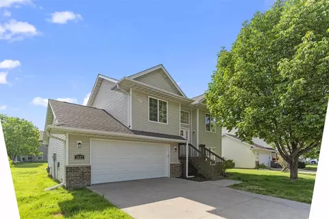 2627 Whispering Meadow Dr, Iowa City, IA 52240