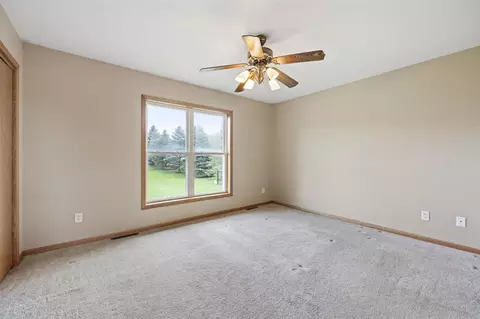 Bedroom - 1770 North Dr, Ely, IA 52227 photo 3 of 4