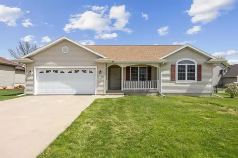 1770 North Dr, Ely, IA 52227
