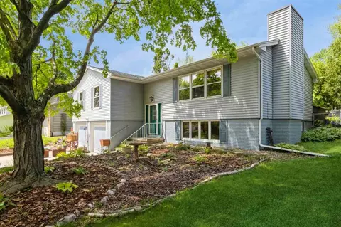 1932 Hafor Dr, Iowa City, IA 52246