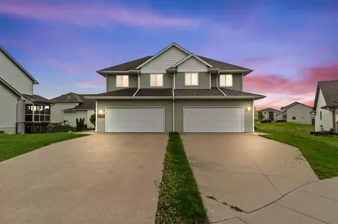 1215 Eight Point Ln, North Liberty, IA 52317