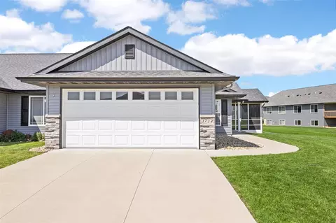 3714 Bluebird Dr SW, Cedar Rapids, IA 52404