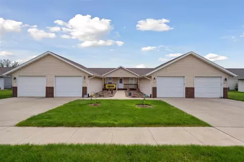 542 Iris Ave, Tiffin, IA 52340