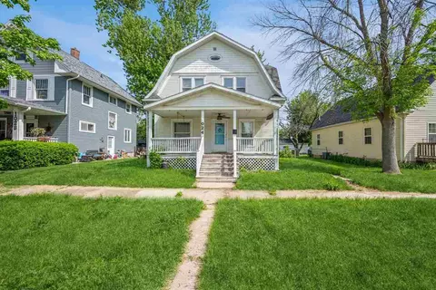 1024 D Ave NW, Cedar Rapids, IA 52405