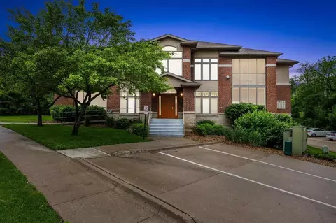 1765 Louis Pl, Iowa City, IA 52245