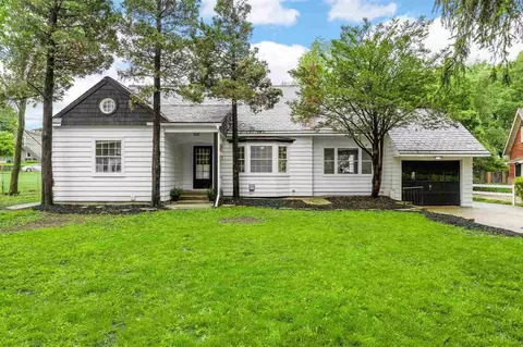 115 Golfview Ave, Iowa City, IA 52246