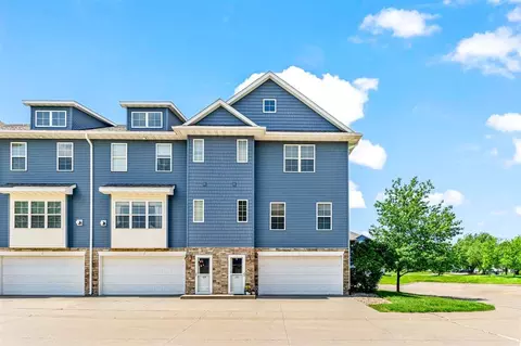 435 Glenmoor Pl, North Liberty, IA 52317