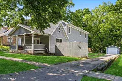 1122 Washington St, Iowa City, IA 52245