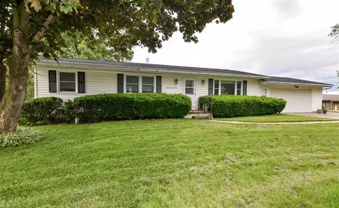 503 Hampton Ct, Williamsburg, IA 52361