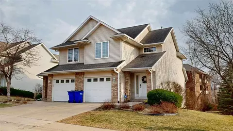 1509 Ranier Dr, Iowa City, IA 52246
