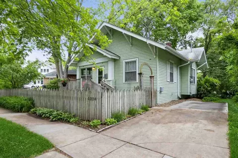 1224 Muscatine Ave, Iowa City, IA 52240