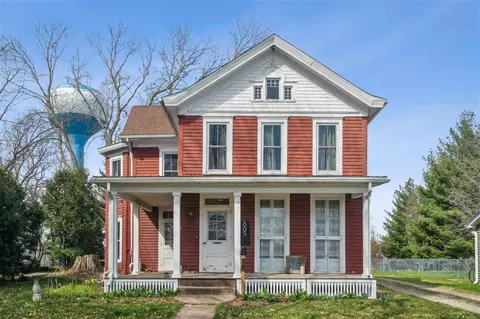 805 N Calhoun St, West Liberty, IA 52776