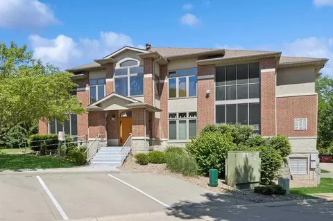 1759 Louis Pl, Iowa City, IA 52245