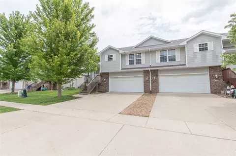 112 Watercress Rd, North Liberty, IA 52317