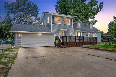309 Jefferson Ave SW, Swisher, IA 52338