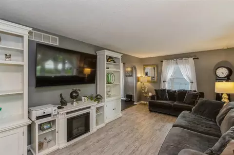 Other - 976 E St, Conroy, IA 52220 photo 1 of 10