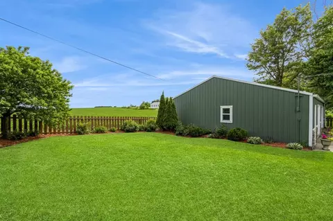 Exterior - 976 E St, Conroy, IA 52220 photo 9 of 12