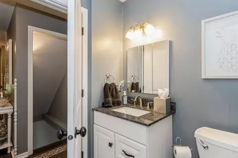 Bath - 976 E St, Conroy, IA 52220 photo 1 of 4