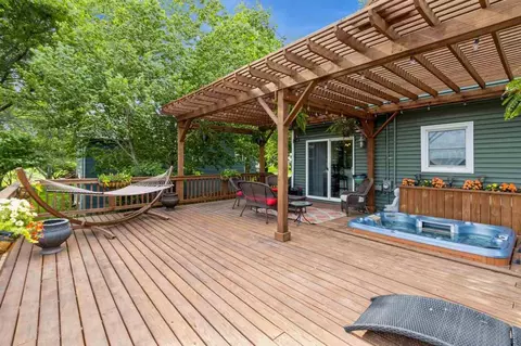 Exterior - 976 E St, Conroy, IA 52220 photo 7 of 12