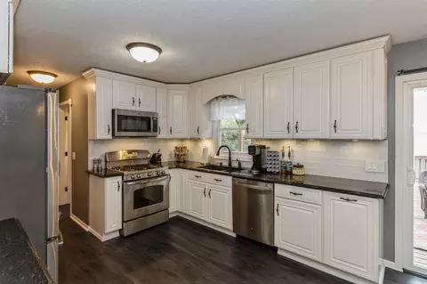 Kitchen - 976 E St, Conroy, IA 52220 photo 2 of 6