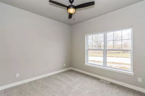 Bedroom - 3105 Sunflower St, Ely, IA 52227 photo 6 of 10