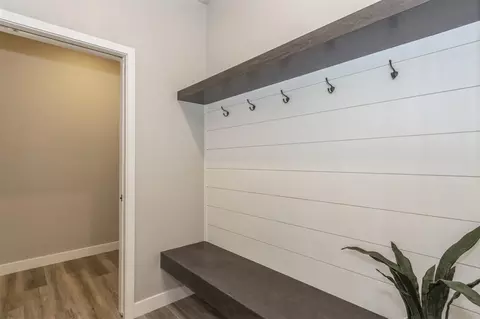 Entry Way - 3105 Sunflower St, Ely, IA 52227 photo 7 of 10