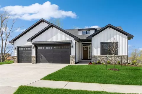 Exterior - 3105 Sunflower St, Ely, IA 52227 photo 3 of 9