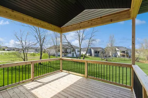 Exterior - 3105 Sunflower St, Ely, IA 52227 photo 5 of 9