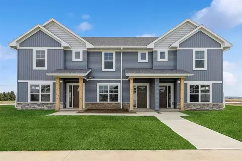 7003 Harlan Eddy Dr SW, Cedar Rapids, IA 52404