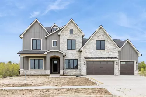 501 Macbride Trl, Solon, IA 52333