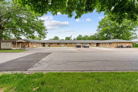 833 2nd Pl, Kalona, IA 52247