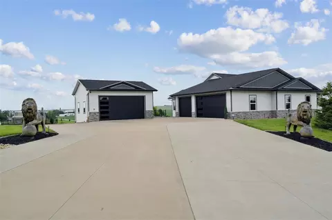 115 Deborah Anne Ln, Ely, IA 52227
